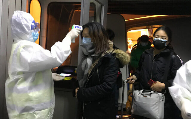 Có công thức cực dễ nhớ để phòng chống virus corona - Ảnh 1. Có công thức cực dễ nhớ để phòng chống virus corona - Ảnh 1.