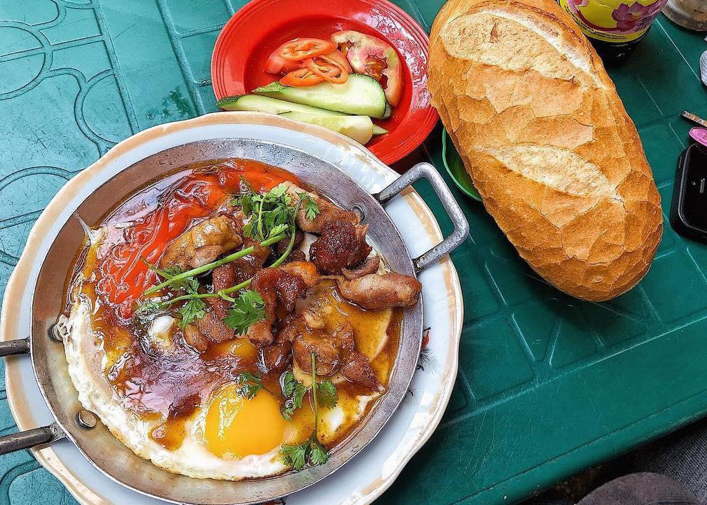 Bò bàn ủi, ốc kéo sợi và loạt món ăn độc lạ tại TP HCM - Ảnh 14.