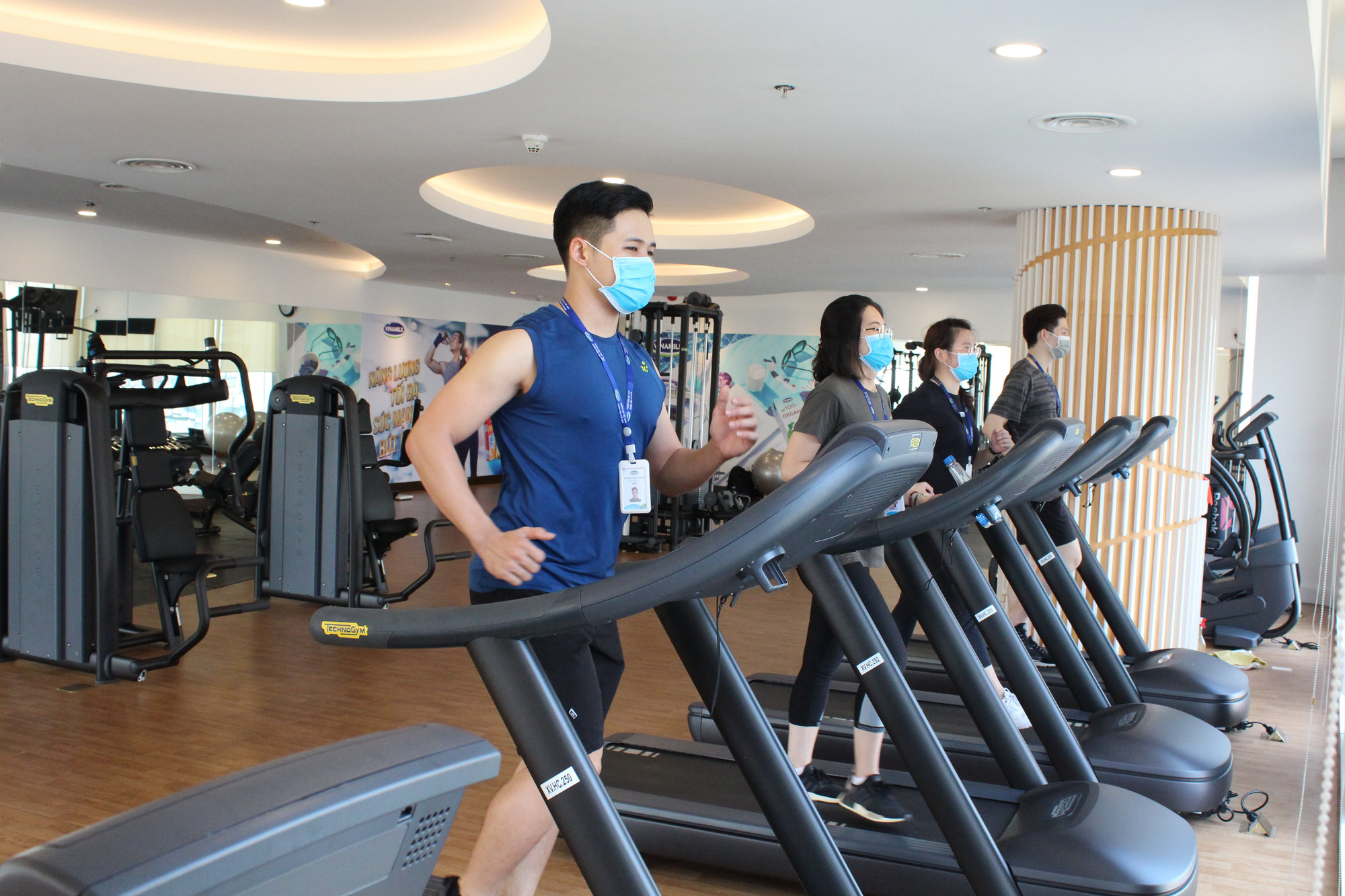 Doanh nghiệp nỗ lực bảo vệ sức khỏe người lao động trong mùa dịch Covid-19 - Ảnh 5. Doanh nghiệp nỗ lực bảo vệ sức khỏe người lao động trong mùa dịch Covid-19 - Ảnh 5.