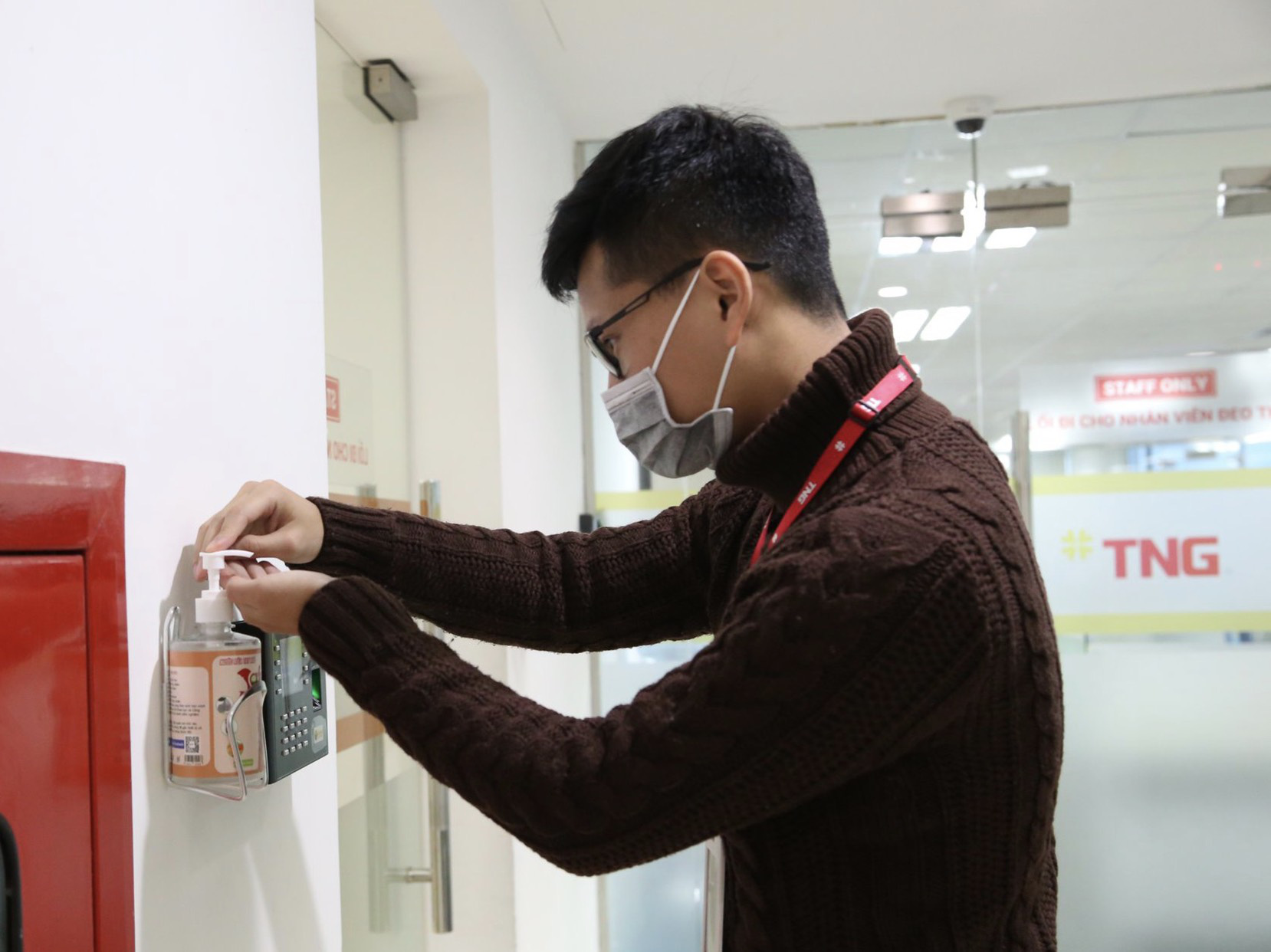 TNG Holdings Vietnam quyết liệt bảo vệ sức khỏe của 5.000 lao động trước dịch Covid-19 - Ảnh 4.