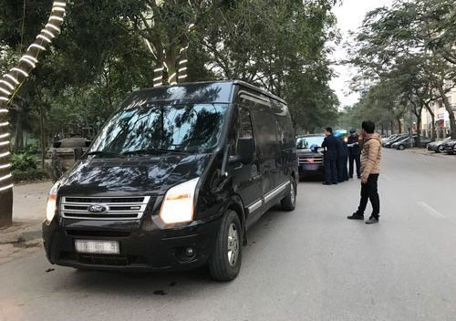 KHẨN: Dừng hoạt động xe hợp đồng, xe du lịch đến Hà Nội và TP HCM để chặn dịch Covid-19 - Ảnh 1.