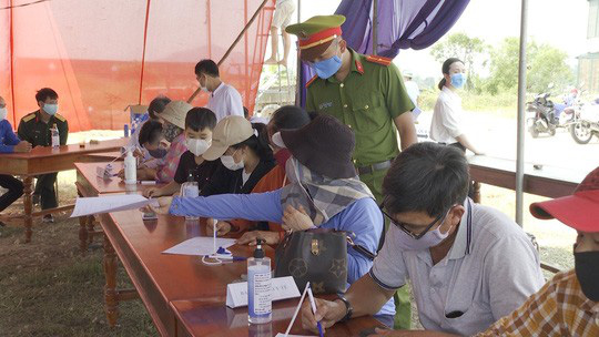 Quảng Nam - Thừa Thiên- Huế: Tiếp tục siết các hoạt động chống dịch - Ảnh 2.