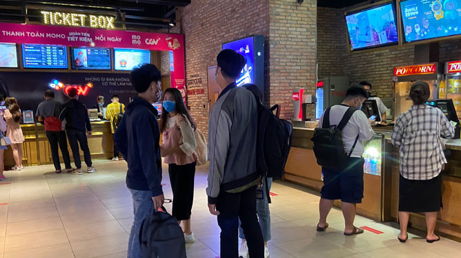 Rạp
phim cần cú hích - Ảnh 1. Rạp phim cần cú hích - Ảnh 1.