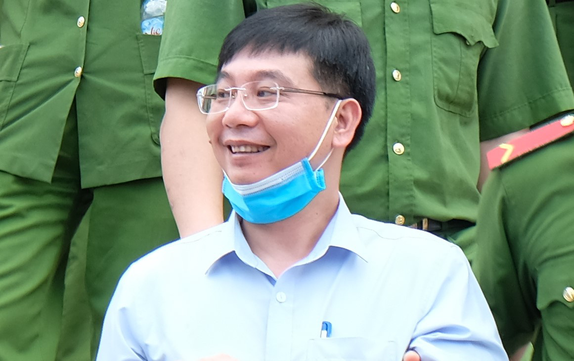 Những câu trả lời gây sốc tại phiên tòa xử gian lận điểm
thi ở Hòa Bình - Ảnh 2. Những câu trả lời gây sốc tại phiên tòa
xử gian lận điểm thi ở Hòa Bình - Ảnh 2.