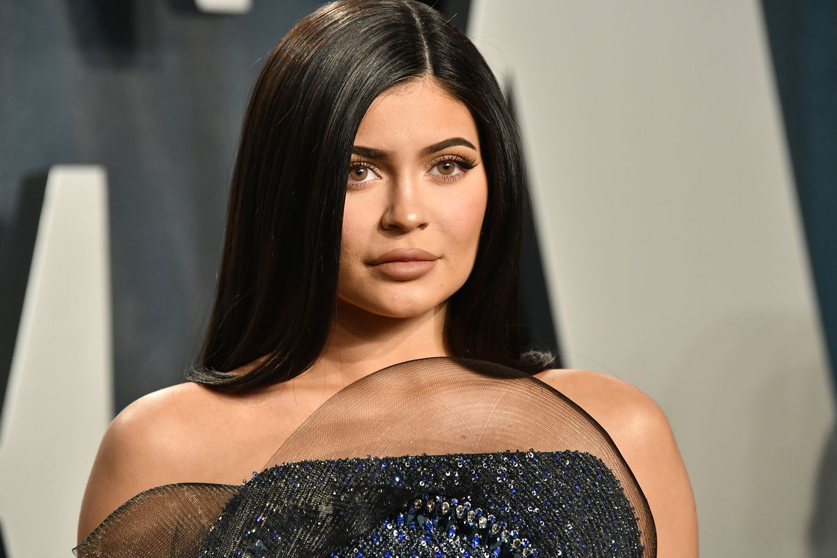 Siêu mẫu Kylie Jenner không còn là tỉ phú USD