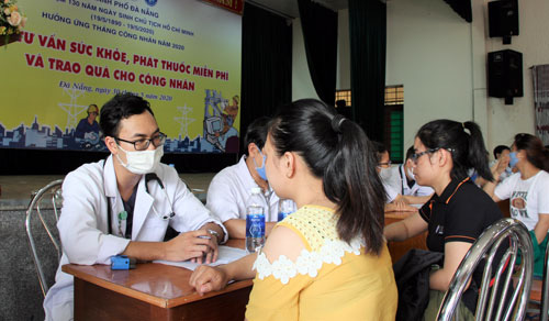 Đà Nẵng: Khám chữa bệnh miễn phí cho 1.000 đoàn viên - Ảnh 1.