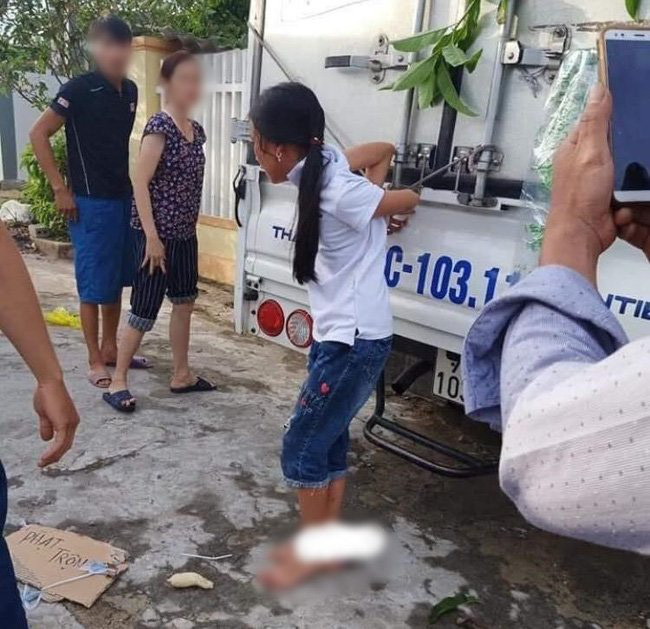 Hổ dữ không ăn thịt con! - Ảnh 1. Hổ dữ không ăn thịt con! - Ảnh 1.