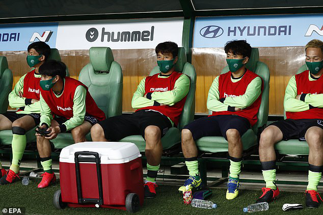 Sao 41 tuổi ghi bàn, Jeonbuk Motors thắng mở màn K-League - Ảnh 6. Sao 41 tuổi ghi bàn, Jeonbuk Motors
thắng mở màn K-League - Ảnh 6.