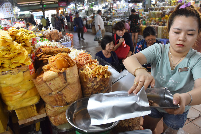 Ngành thuế hỗ trợ hộ kinh doanh chuyển từ thuế khoán sang kê khai hiệu quả - Ảnh 1. Ngành thuế hỗ trợ hộ kinh doanh chuyển từ thuế khoán sang kê khai hiệu quả - Ảnh 1.