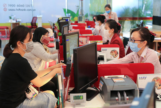 Sẵn sàng mở tài khoản ngân hàng từ xa - Ảnh 1. Sẵn sàng mở tài khoản ngân hàng từ xa - Ảnh 1.