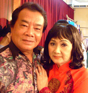 Nghệ sĩ Trang Bích Liễu và nhà thơ Lê Minh Quốc nhận "Mai Vàng nhân ái", "Mai Vàng tri ân" - Ảnh 2.