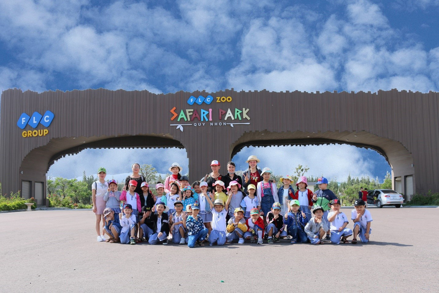 Ghé FLC Zoo Safari xem hổ săn mồi, chơi cùng voi và chuột túi Wallaby - Ảnh 1.
