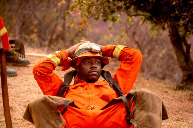 Tuyệt vọng vì cháy rừng, California phải cầu cứu nước Úc xa xôi - Ảnh 2.