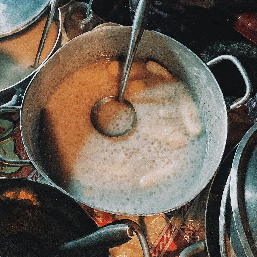 4 món ăn khuya hút khách vào ngày mưa ở TP HCM - Ảnh 7.