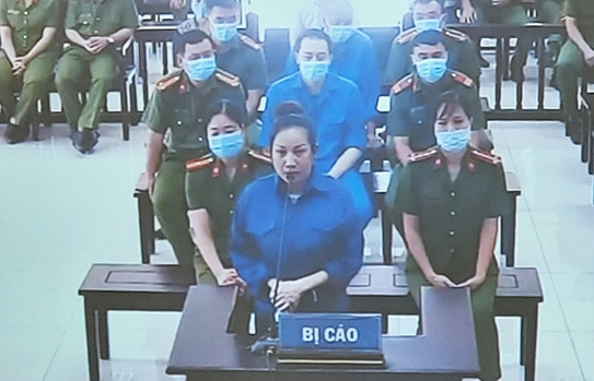 Duong Nhue's wife received 18 more months in prison - Photo 1.