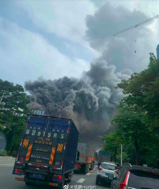 Trung Quốc: Cháy lớn tại phòng nghiên cứu của Huawei - Ảnh 3.