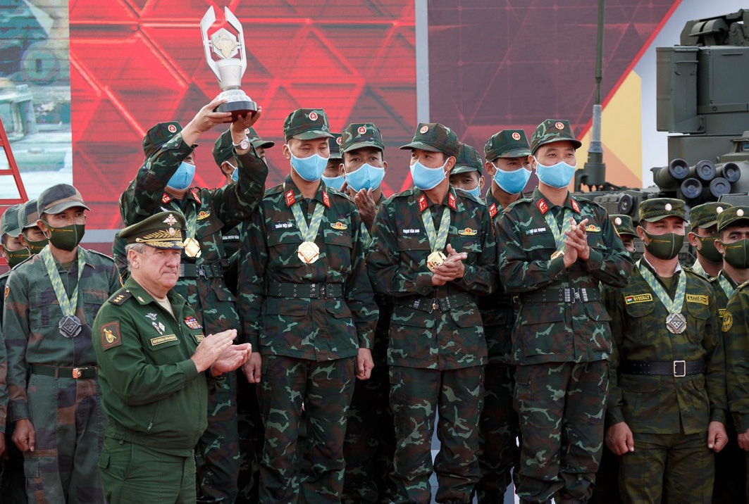 Tuyển xe tăng Việt Nam nhận cúp vô địch Army Games 2020 - Ảnh 4.