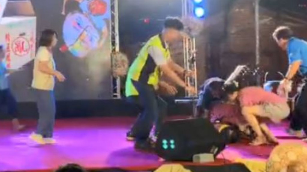 Singer Nghiem Vinh Nang died suddenly on stage - Photo 1.