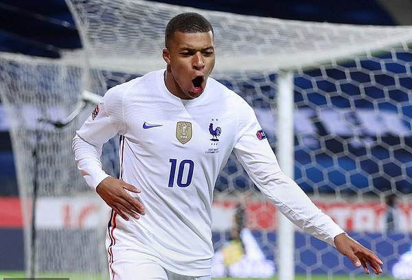 Mbappe nhiễm Covid-19, tuyển Pháp và PSG đối đầu gay gắt  - Ảnh 3.