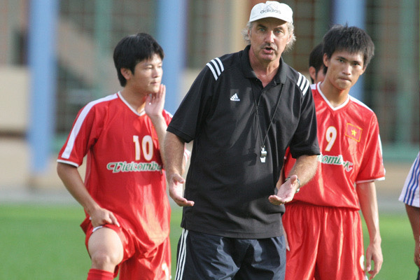 Former Vietnam coach Alfred Riedl has died at 71 - Photo 2.