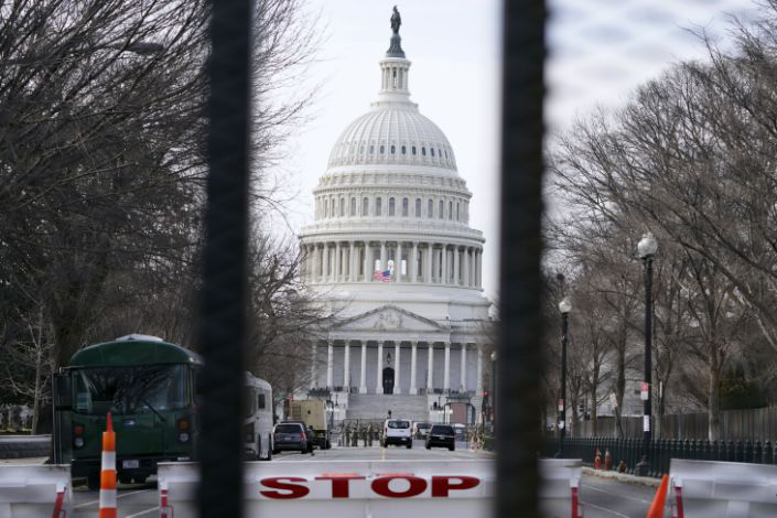 United States: Tens of thousands of National Guards are relentlessly flocking to Washington - Photo 5.