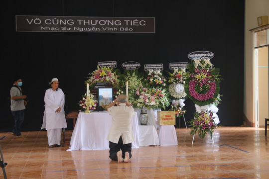 Những hình ảnh tại lễ tang nhạc sư Nguyễn Vĩnh Bảo - Ảnh 1.