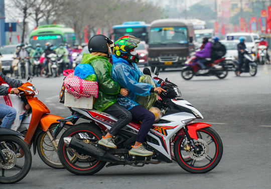 Ùn tắc dài cả 1 km trên cao tốc Hà Nội - Ninh Bình khi người dân trở lại làm việc sau kỳ nghỉ Tết - Ảnh 15.