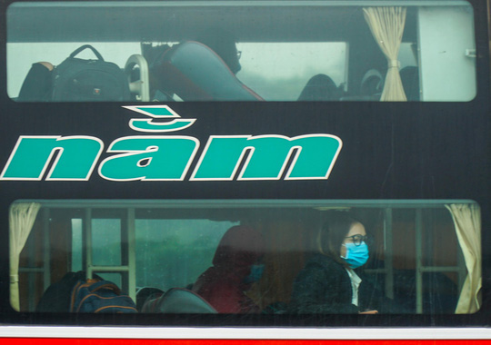 Ùn tắc dài cả 1 km trên cao tốc Hà Nội - Ninh Bình khi người dân trở lại làm việc sau kỳ nghỉ Tết - Ảnh 9.