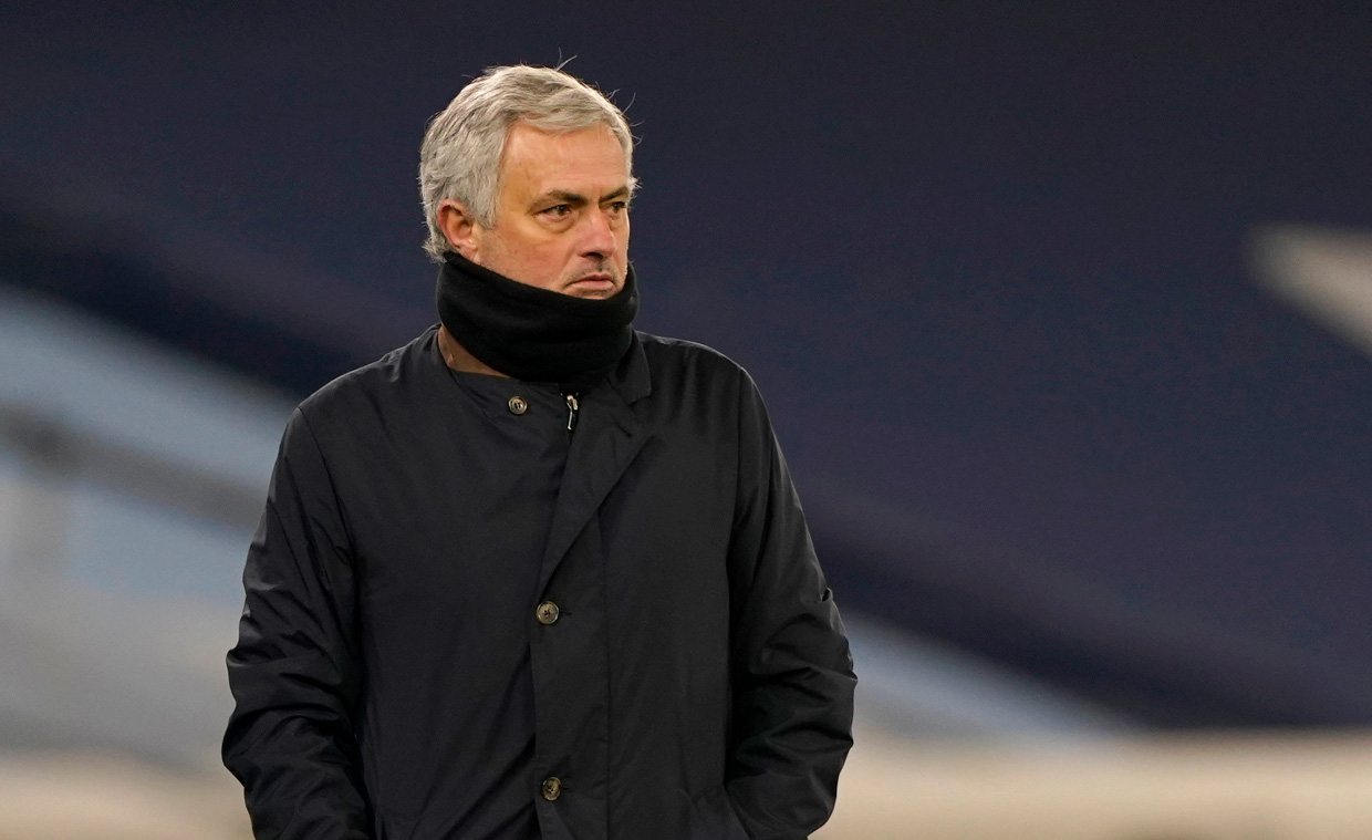 Bồ Đào Nha chia tay HLV Santos, chiêu mộ Jose Mourinho - Ảnh 5.