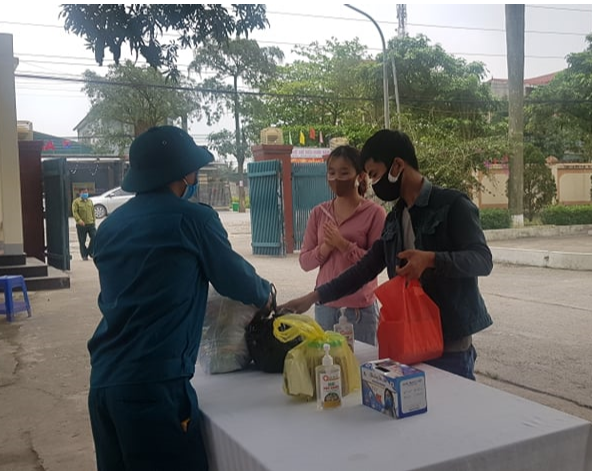 A fine of 15 million VND, a girl returning from the epidemic area of ​​Hai Duong to her hometown declares medical fraud, she is going to celebrate Tet everywhere - Photo 1.