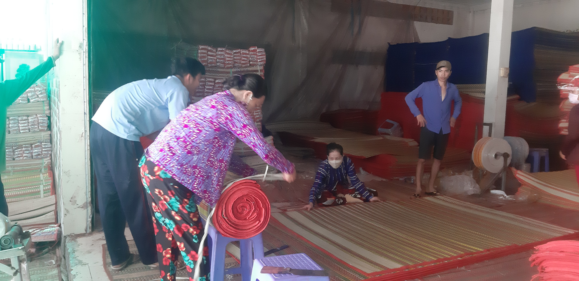 CLIP: Ngỡ ngàng làng chiếu trăm năm được UNESCO vinh danh - Ảnh 17.