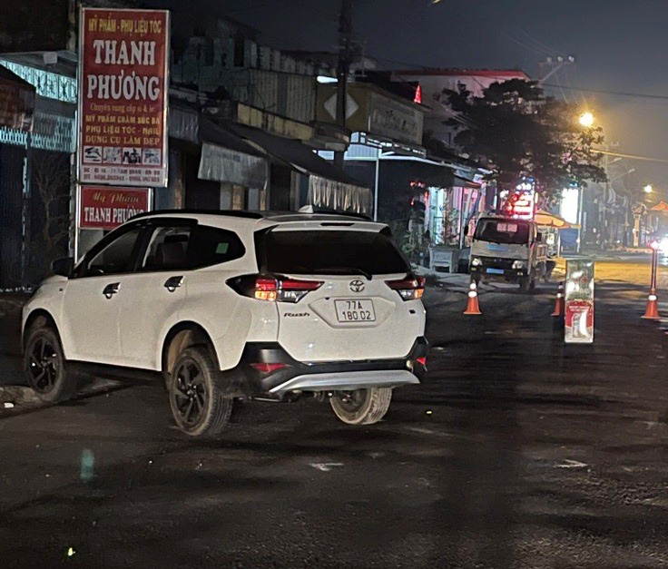 Tai nạn ô tô là nỗi lo sợ hàng đầu của nhiều người. Để hiểu rõ hơn về những hậu quả và tác động của chúng, hãy xem hình ảnh về tai nạn ô tô ban đêm. Điều này sẽ giúp bạn cảnh giác hơn với nguy cơ và làm tăng nhận thức của mình về an toàn giao thông.