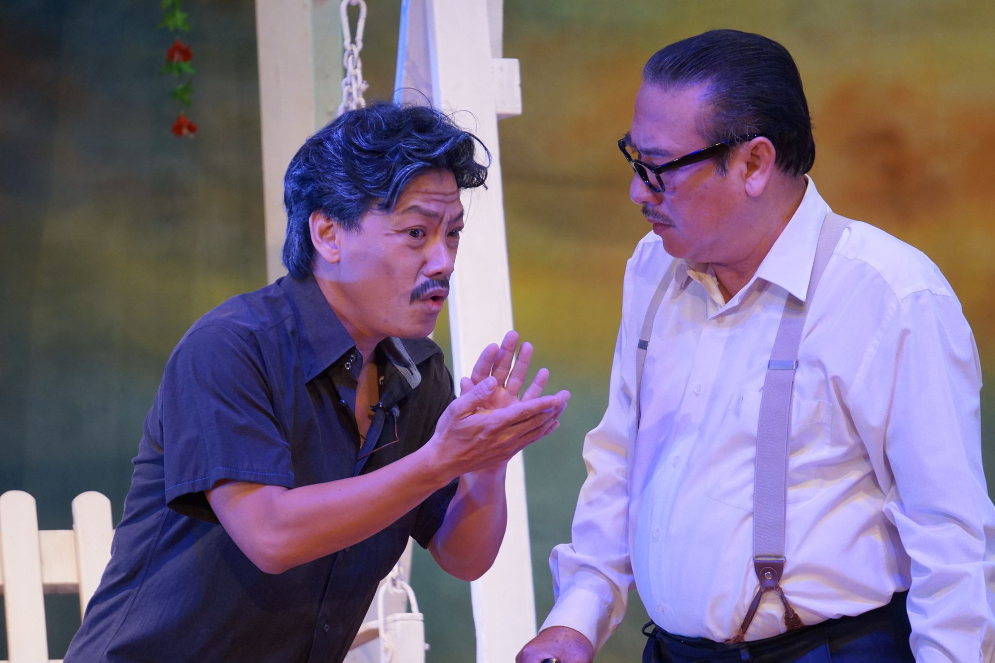 Đạo diễn Quốc Thịnh tỏa sáng trong "Con ma nhà họ Hứa"