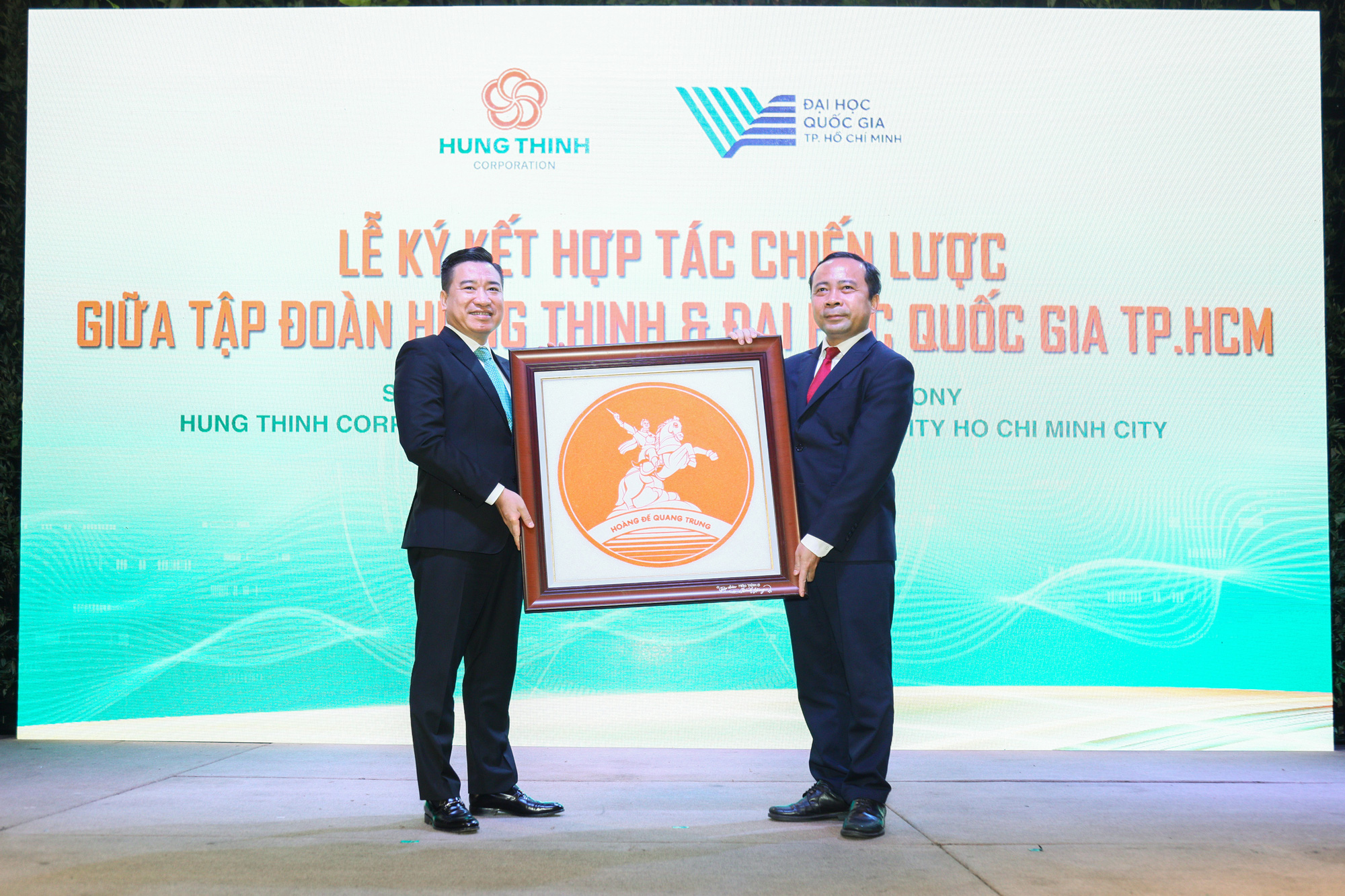 Tập đoàn Hưng Thịnh và Đại học Quốc gia TP HCM ký kết hợp tác chiến lược