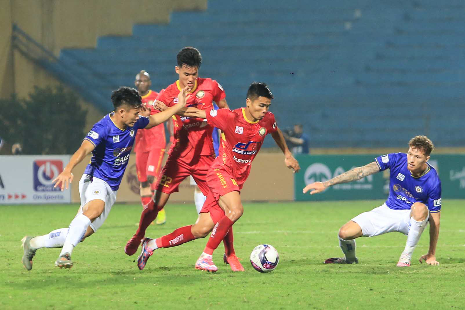 Quang Hải vắng mặt, Bruno ghi cú đúp giúp CLB Hà Nội thắng Thanh Hoá - Ảnh 6.