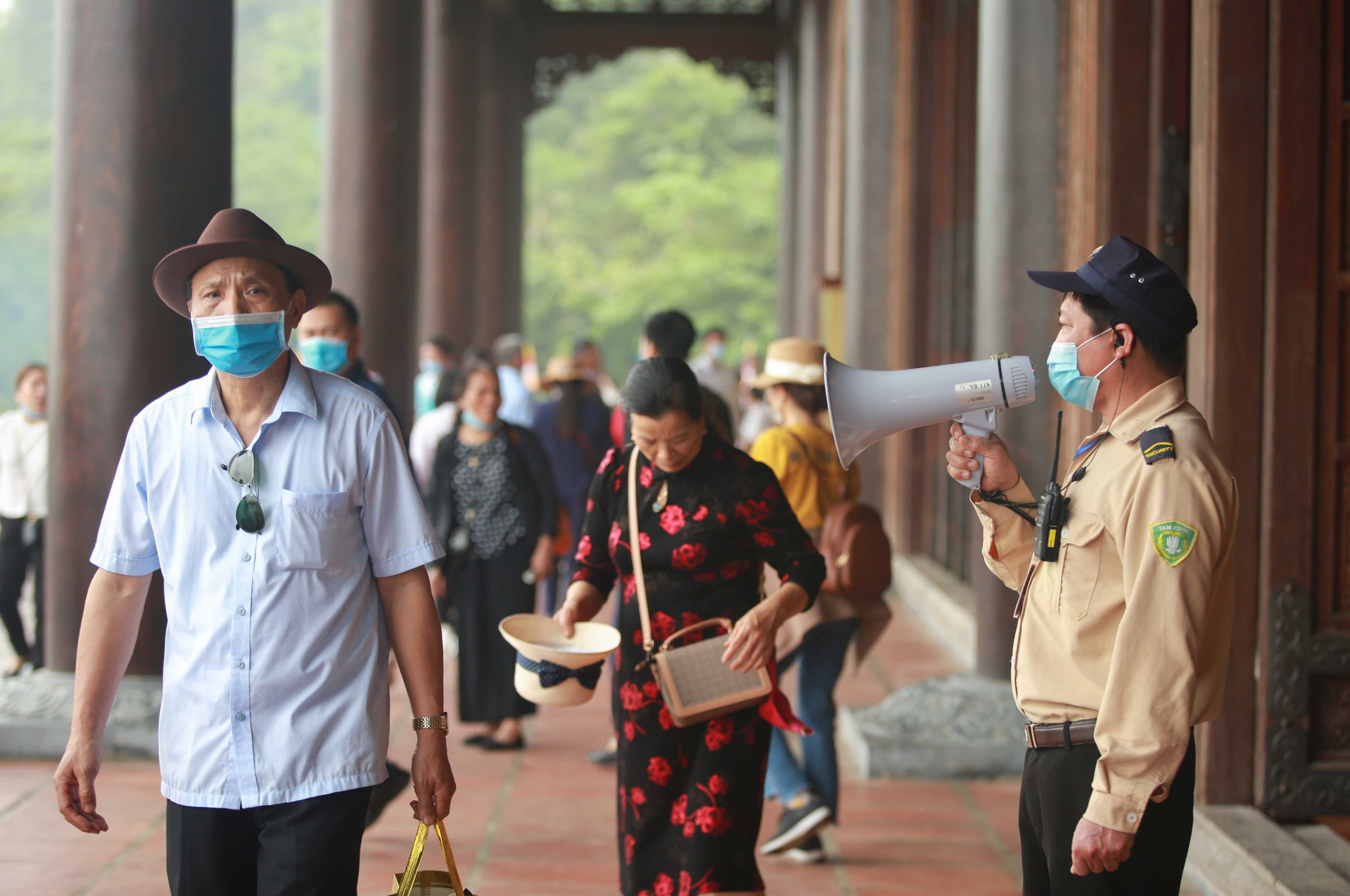 5 vạn người đổ về chùa Tam Chúc: Chùa xây dựng hệ thống phòng chống dịch Covid-19 - Ảnh 17.