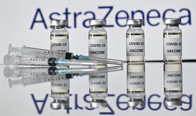 Đối tượng nào không nên tiêm vắc-xin Covid-19 theo khuyến cáo của WHO? - Ảnh 2.