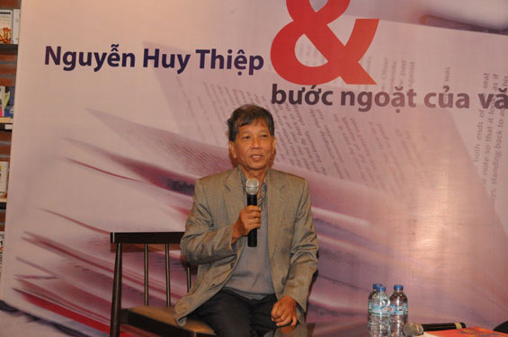 Văn học Việt Nam mất đi một đại thụ