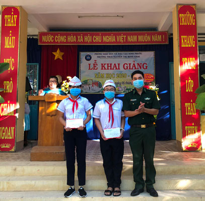 Lực lượng biên phòng Ninh Thuận chắp cánh ước mơ từ biên giới biển - Ảnh 2.