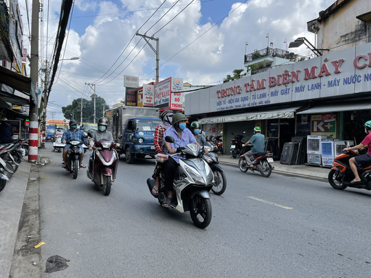 Những hình ảnh lạ mà rất quen ngày đầu tiên TP HCM mở cửa - Ảnh 23.