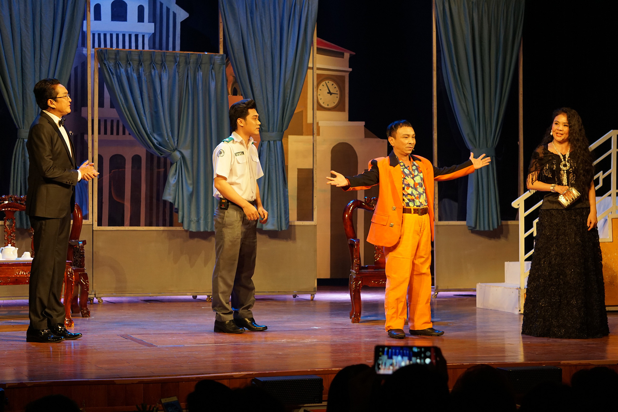 Đề cử giải Mai Vàng hạng mục vở diễn sân khấu - truyền hình: Nhiều vở ...