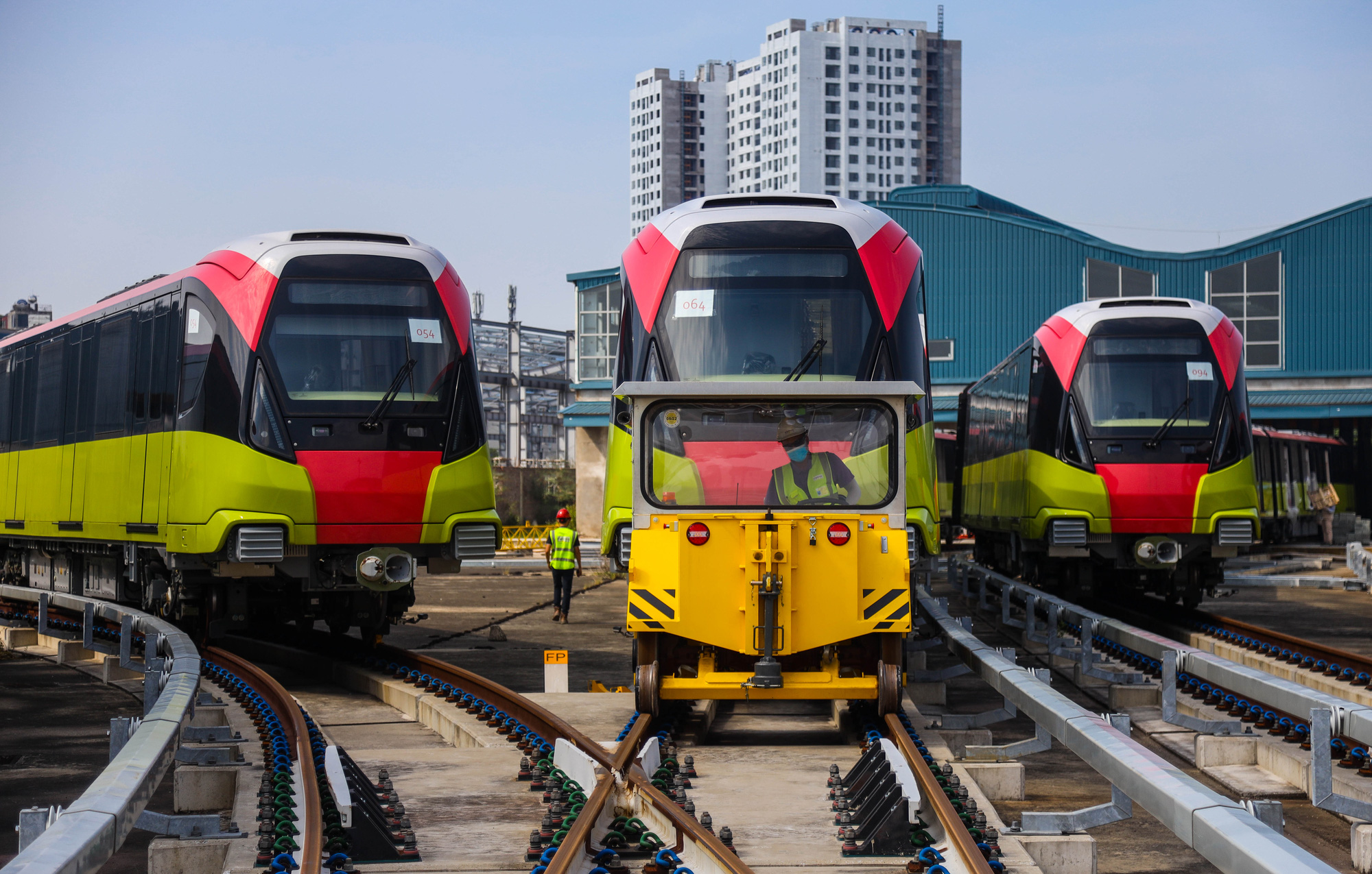 Cận cảnh 10 đoàn tàu tuyến Metro Nhổn - ga Hà Nội sẵn sàng chạy thử nghiệm - Ảnh 2.