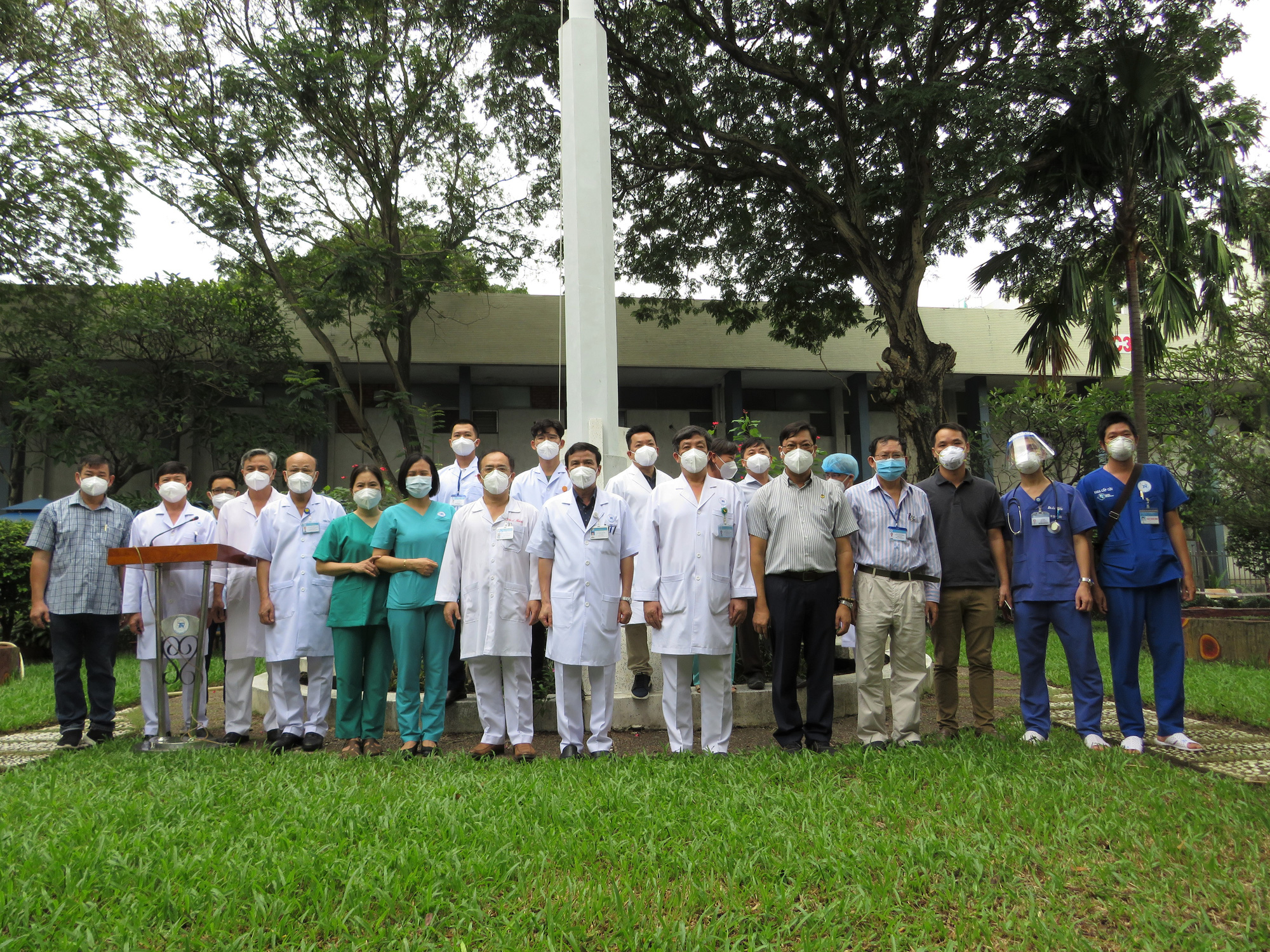 Bệnh viện Thống Nhất chi viện Ninh Thuận lập tầng 3 điều trị Covid-19 - Ảnh 7.
