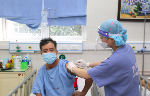 Hết cách ly, Bệnh viện Việt Đức khám chữa bệnh bình thường từ 18-10 - Ảnh 2.