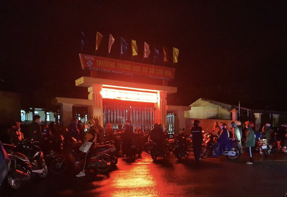 Phát hiện 45 há»c sinh trong má»™t trưá»ng ở Phú Thá» mắc Covid-19 - Ảnh 1. Phát hiện 45 há»c sinh trong má»™t trưá»ng ở Phú Thá» mắc Covid-19 - Ảnh 1.