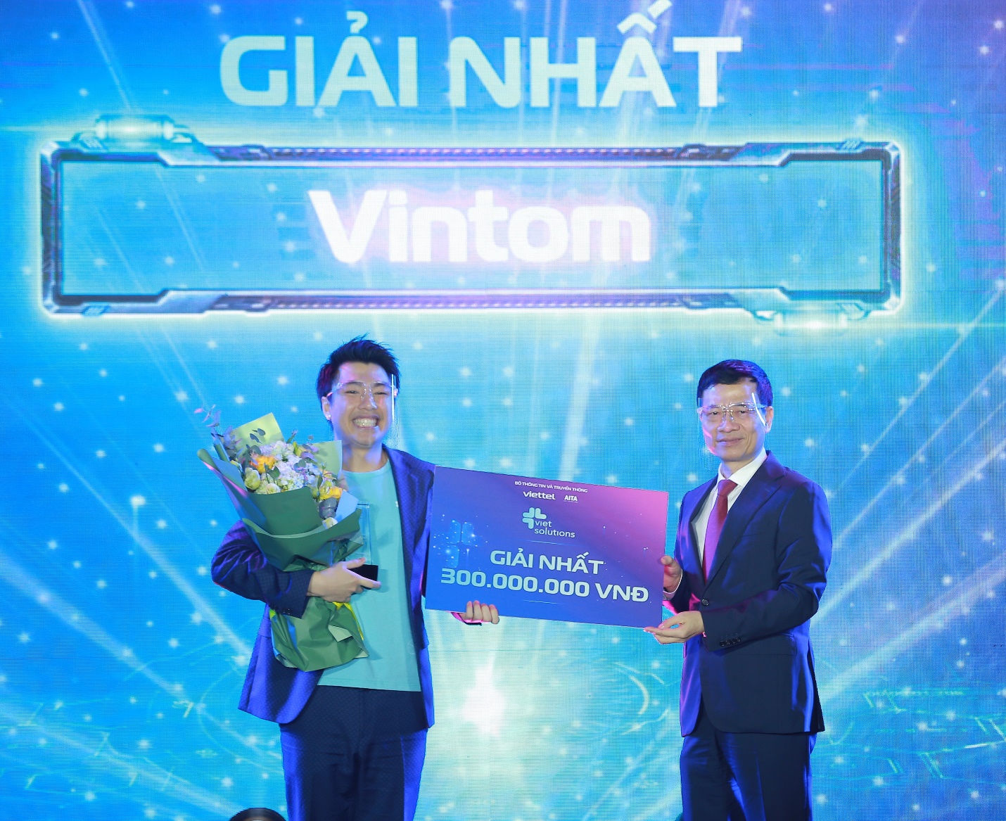 Viet Solutions 2021 công bố nhà vô địch và phát động mùa giải mới - Ảnh 1.