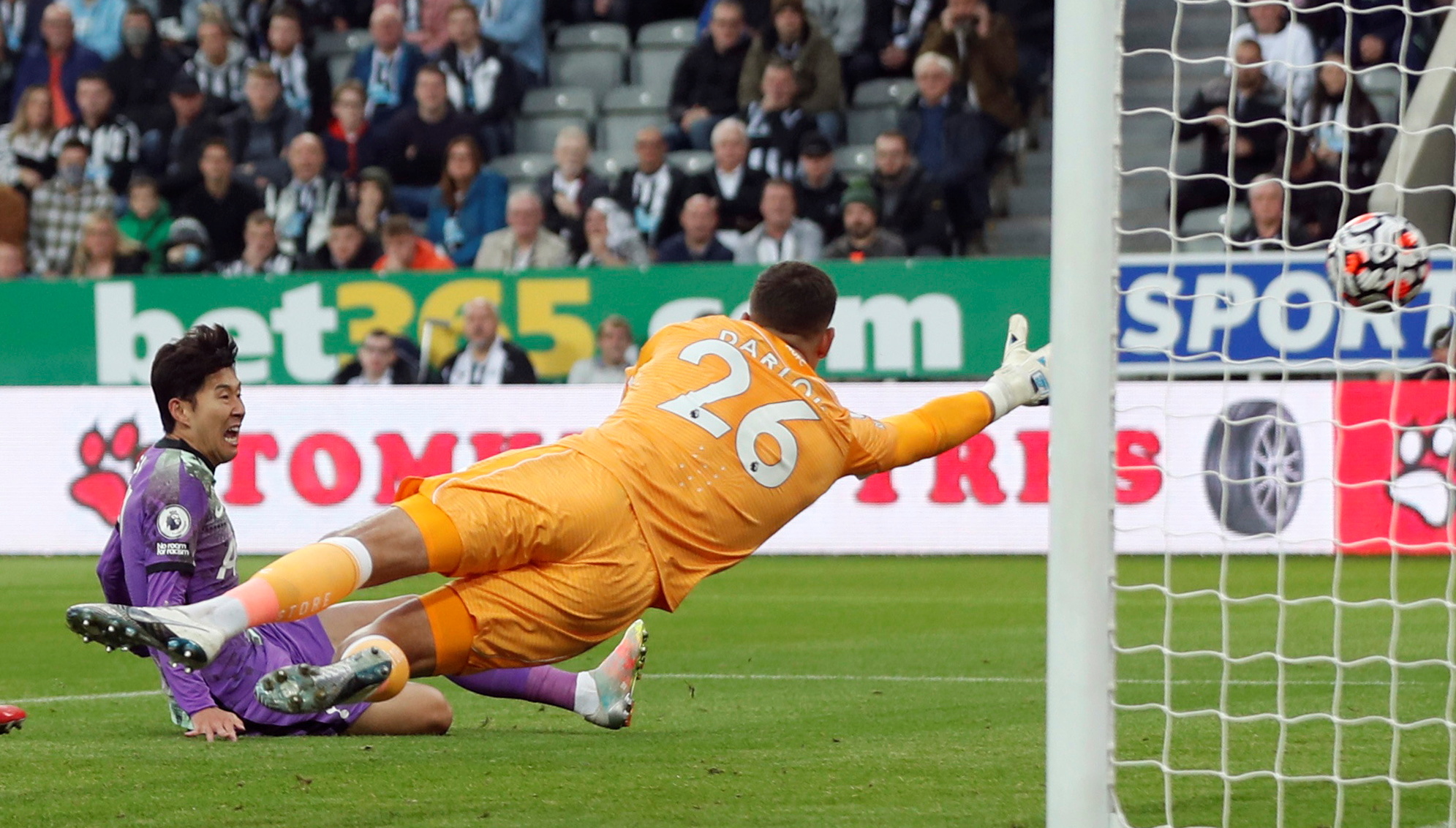 Newcastle thảm bại ngày ra mắt chủ mới, Tottenham bay vào Top 5 Ngoại hạng - Ảnh 6.