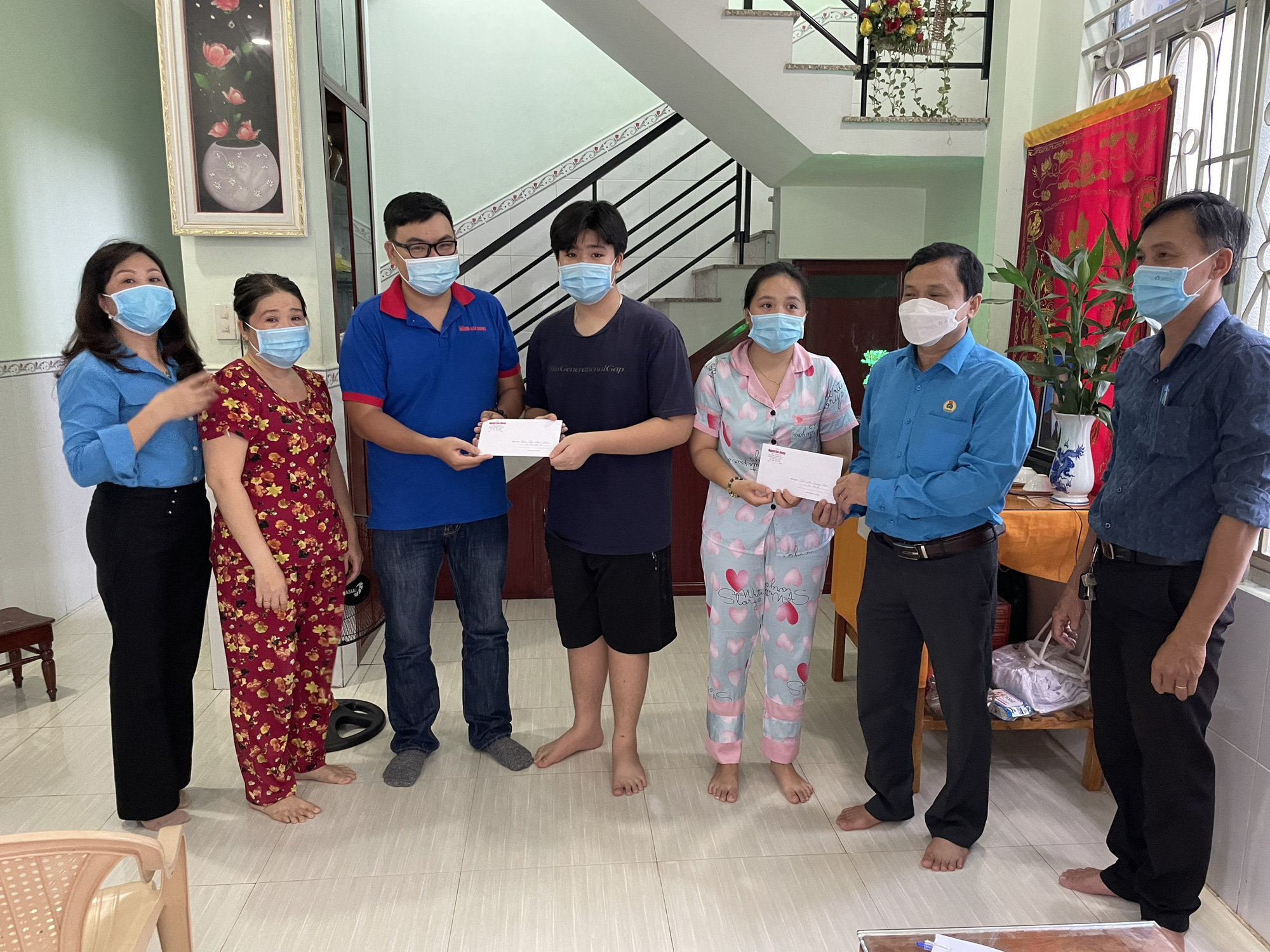 Tình thương cho em đến vá»›i 2 há»c sinh, sinh viên ở Khánh Hòa - Ảnh 2. Tình thương cho em đến vá»›i 2 há»c sinh, sinh viên ở Khánh Hòa - Ảnh 2.