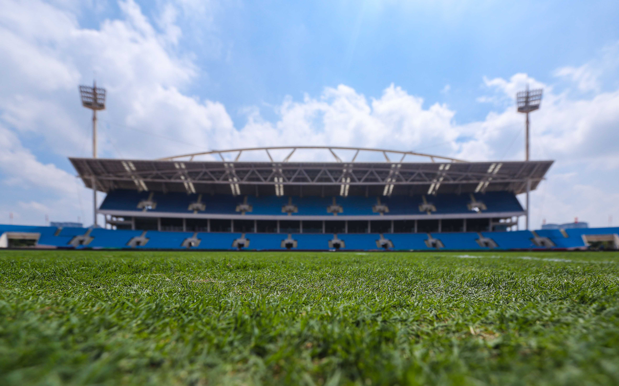 Đảm bảo chất lượng sân Mỹ Đình phục vụ vòng loại World Cup 2022 - Ảnh 1.