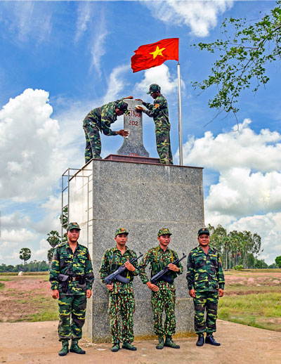 Cuộc thi ảnh Thiêng liêng cờ Tổ quốc: Tự hào Việt Nam - Ảnh 3.